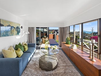 Mesmerising Views In Macleans Zone