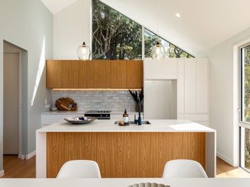 High Performance - Brand New & Stunning Views!