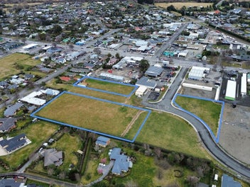 Substantial Amberley landholding – Buy 1 or both