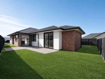 Move in Ready Stylish 3-Bedroom Home