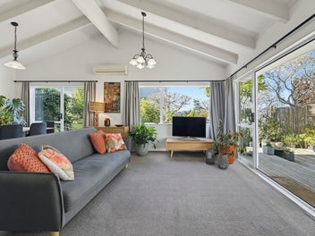 Smart, stylish and seriously central