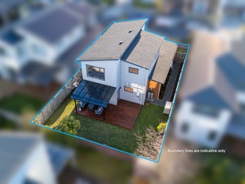 3 Beds + Bonus Room. Large Section & Modern Living