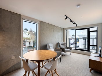 NORTH-WEST CORNER, SUN-FILLED, MODERN CITY LIVING
