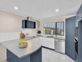 Perfect for Larger Families in Greenhithe