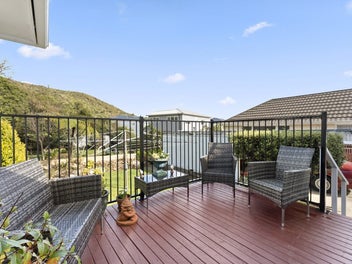 Attractive Family Home with Lifestyle Gardens