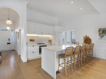 Gracious villa, exceptional lifestyle