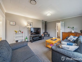 Light, Bright & Spacious Family Living