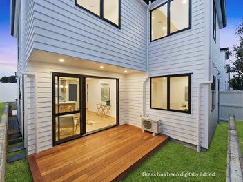 Stand-Alone Home with Space and Style!