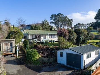 Elevated Bell Block Living with Taranaki Views