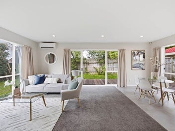 ONE LEVEL. EFFORTLESS LIVING.