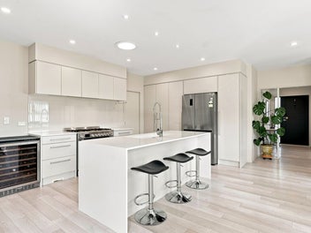 Single-Level Living in Karaka Lakes