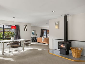 Warm & Welcoming in the Heart of Arrowtown