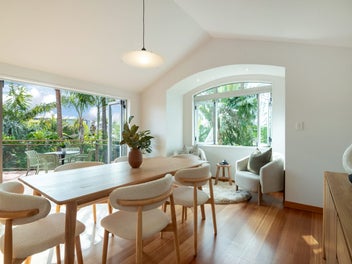 Architectural Warmth Meets Family Flexibility