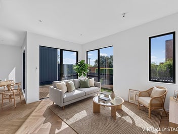 Freehold | Striking Water View | Premier Schools