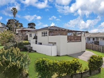 Elevated Living with Stunning Views!