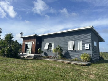 Image 1 of 32