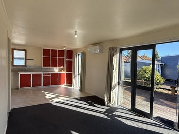Must Be Sold - Easy Living, Motivated Vendor