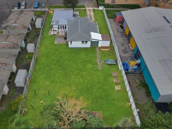 Big backyard. Great family layout.