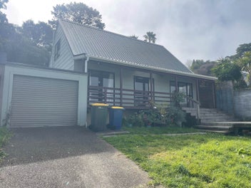 Image 1 of 7
