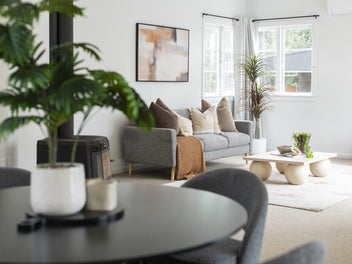 Park life, beach life - Just move in!
