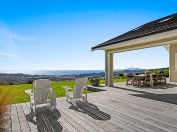 Exceptional Coastal Retreat