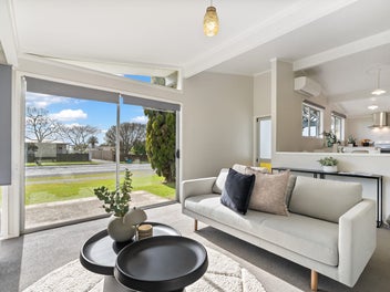 Ready to be sold - ticks all the boxes!