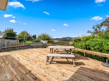 Hidden Gem With Estuary Views