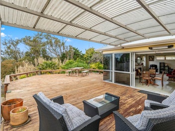 Hidden Gem With Estuary Views