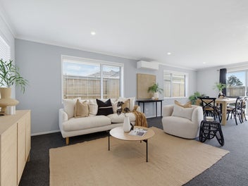 Sunlit in Golden Sands. Extra Parking. Must Sell