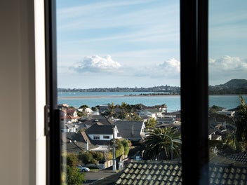 5-Bed Coastal Homes | Macleans Zone