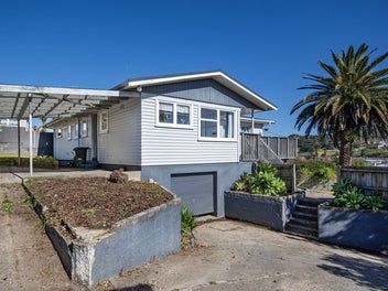 City-Fringe Convenience with Views