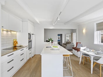 Stylishly Renovated, Charming Cottage