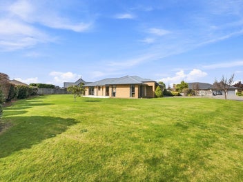 Triple-Car Garaging Meets Exceptional Comfort