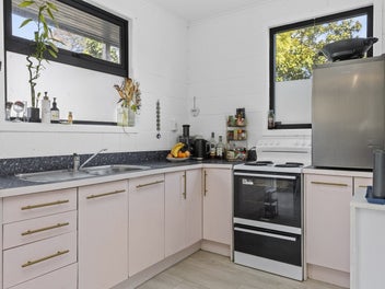 Cute, affordable and ready to move in!
