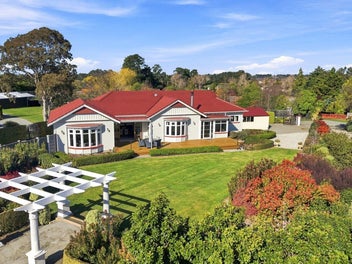 Unique Opportunity on the Edge of Amberley