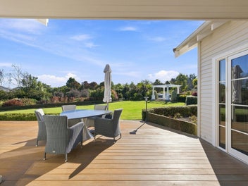 Unique Opportunity on the Edge of Amberley