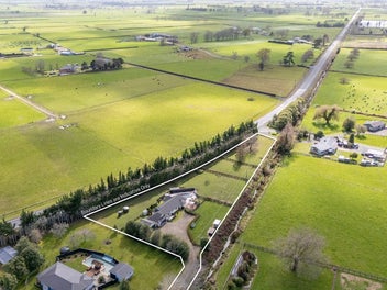 Private Newstead Lifestyle. So Close to the City!