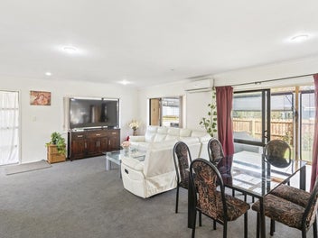VENDOR RETIRING & MOVING OVERSEAS - MUST BE SOLD