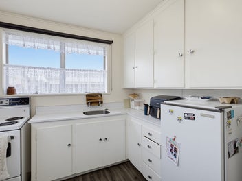 Great Location, Low Maintenance & Private