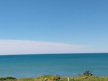 ITS SPRING - SUMMER DAYS AT THE BEACH AHEAD