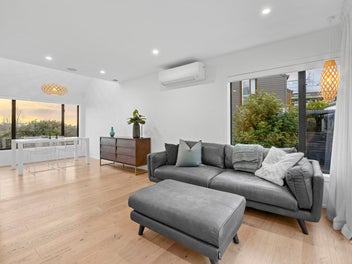 Freehold Freestanding 3 Bed 2 Bath Sanctuary