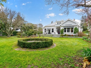 7 Rexwood Street is on the market!