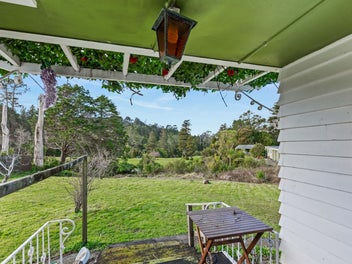Space, position, and potential in Swanson village!