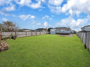 Unlock the Potential - A Rare Howick Opportunity