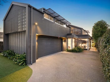 Blue-Chip family living in the heart of Pt Chev