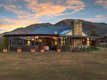 A quality home on commercial landholding