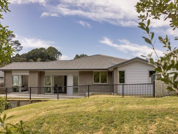Reserve Outlook, Modern Living