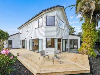 Modern 5-Bed Haven: Fully Renovated & Re-Clad