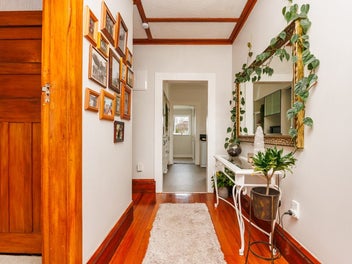 2 Bedroom Home with Superior Sleepout