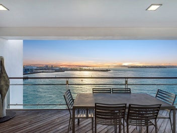Absolute waterfront. Exceptional scale.